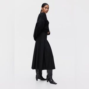 BNWT H&M Pleated Midi Skirt